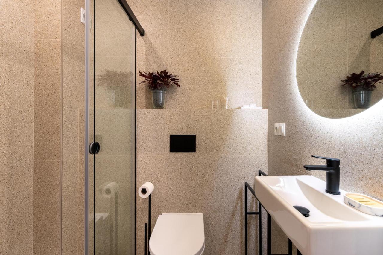 Apartamento Trahzo Sevilla Exterior foto